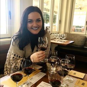 Meet your Posher, Alyssa